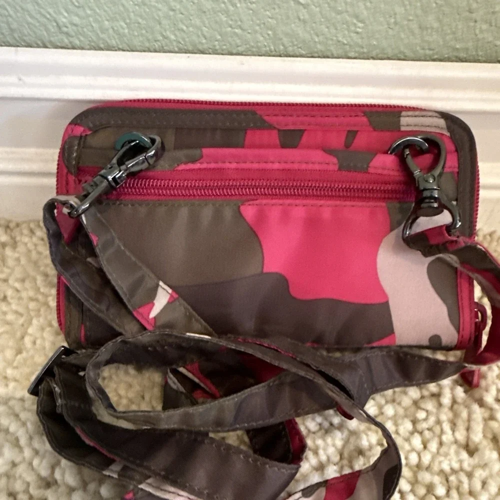 Lug Kick Flip Convertible Crossbody Wallet Pink Camo RFID Protection